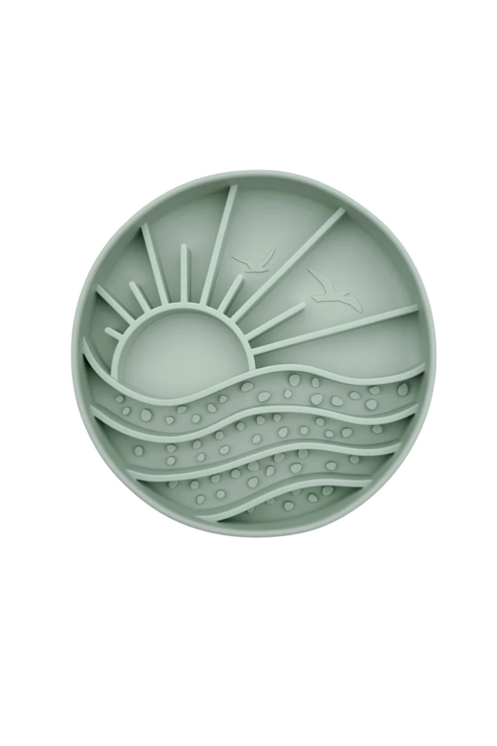 Ocean Waves Slow Feeder