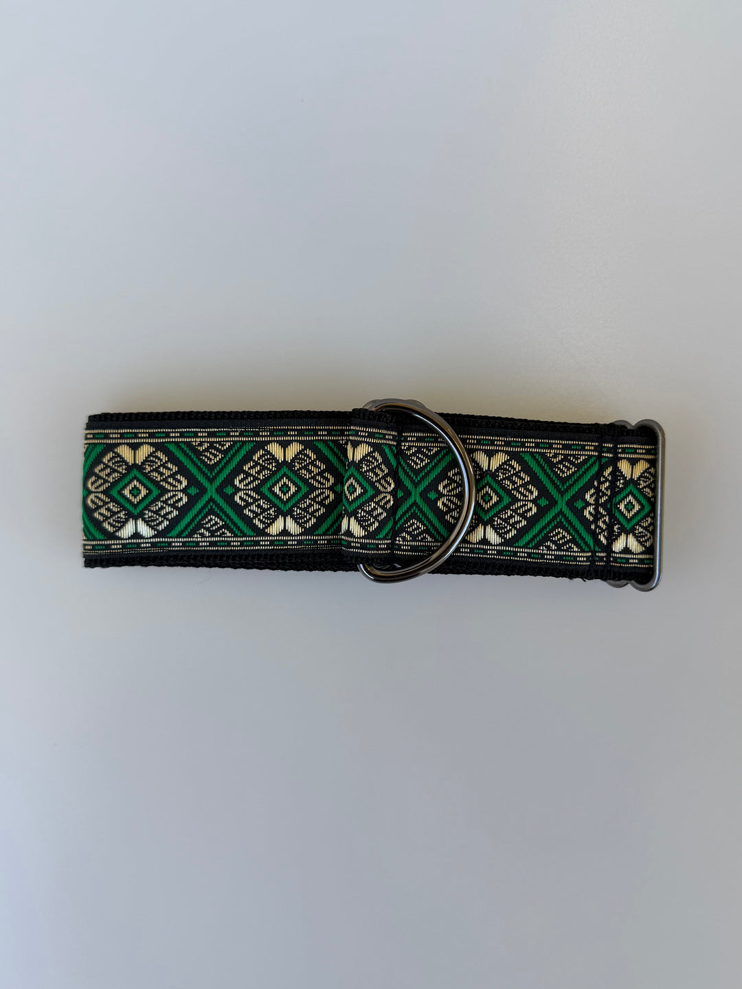 Large Martingale Collar