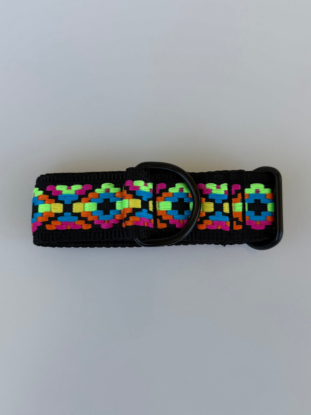 Small Martingale Collar
